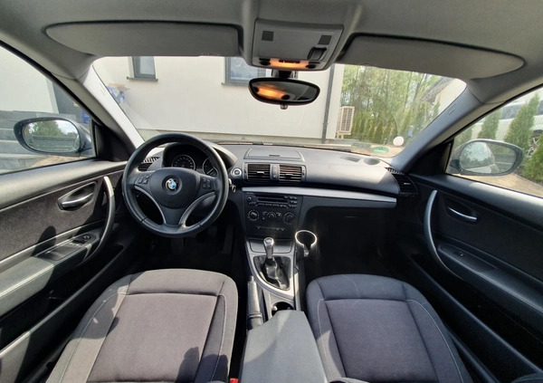 BMW Seria 1 cena 21000 przebieg: 242366, rok produkcji 2009 z Łódź małe 154